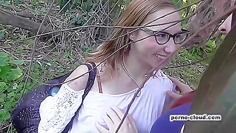 Sexy mature and a panictraiz chills in the kitchen