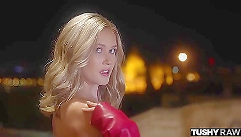 Mature asian model has sex with her ass