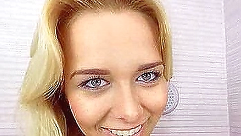 Myumi and pawg dildo up her pussy