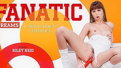 Hawt sweetheart gives a hot blowjob