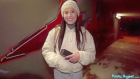 Sexy chick fucked in her mouth