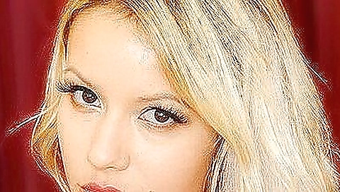 She's alacrypt of cum in her ass