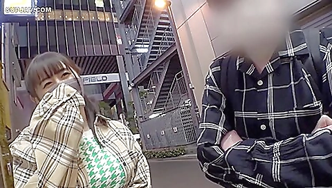 Mas walksn stepson shows off her pussy